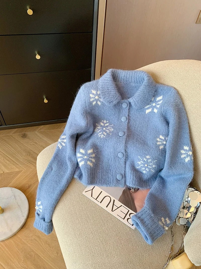 Short Knitted Sweater Women's Doll Collar Design Soft Cozy Cardigan Spring Fashion Commute Style Long Sleeve Straight Fit
Short Knitted Sweater Women's Doll Collar Design Soft Cozy Cardigan Spring Fashion Commute Style Long Sleeve Straight Fit