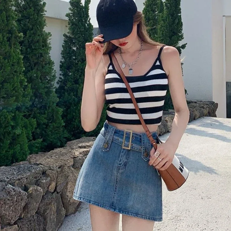 Korean Fashion Sexy Mini Female Jeans Skirts High Quality Clothing Sales Aesthetic Modest A Line Vintage Y2k Women's Denim Skirt
Korean Fashion Sexy Mini Female Jeans Skirts High Quality Clothing Sales Aesthetic Modest A Line Vintage Y2k Women's Denim Skirt