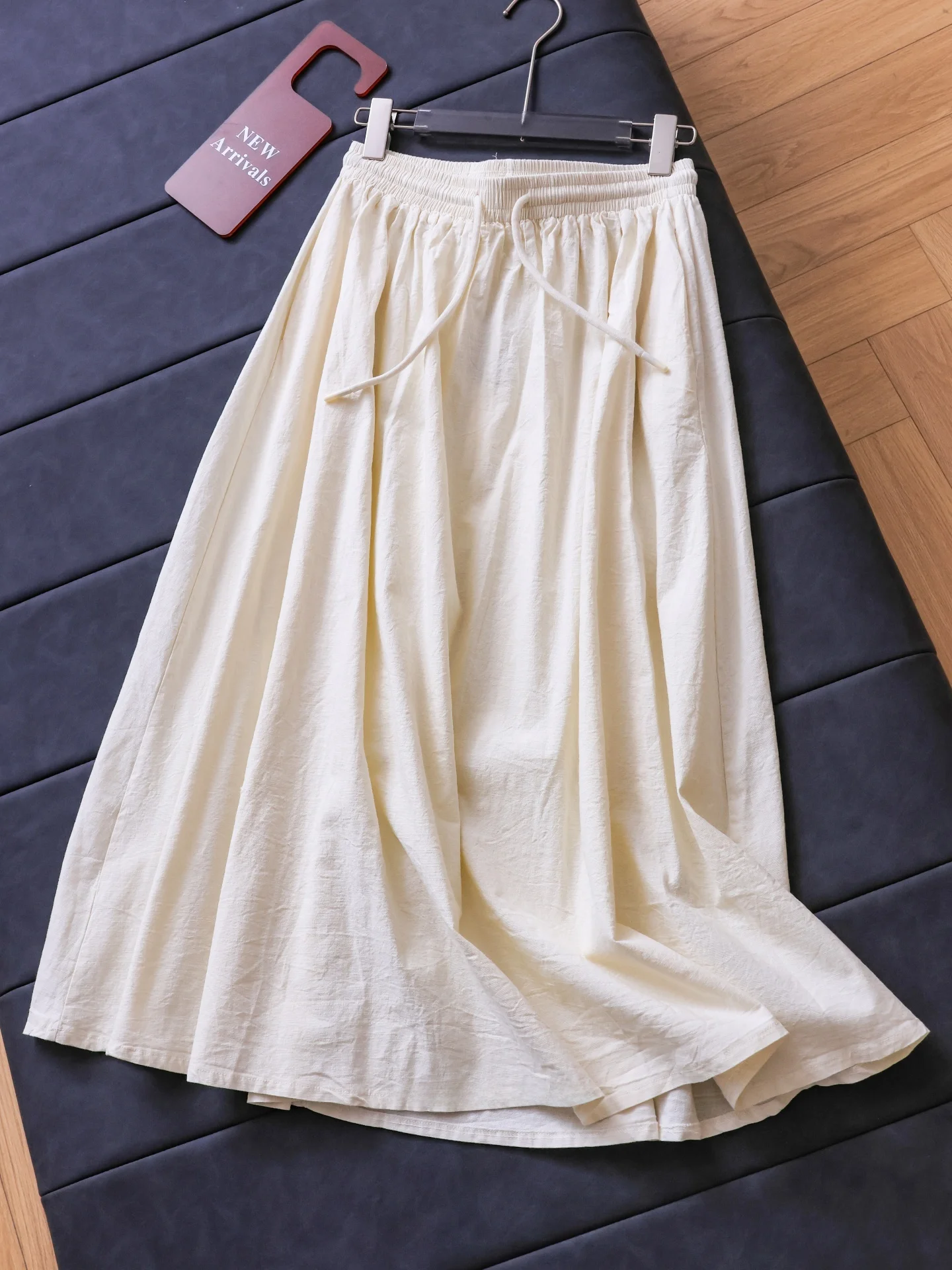 Elegant A-Line Midi Skirt Women's Pure Color Drawstring Elastic Waist Slimming Flared Skirt Youthful Versatile R709
Elegant A-Line Midi Skirt Women's Pure Color Drawstring Elastic Waist Slimming Flared Skirt Youthful Versatile R709