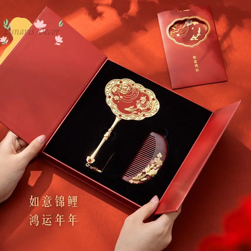 Fortune mirror comb gift box merchandise birthday wedding engagement gift
Fortune mirror comb gift box merchandise birthday wedding engagement gift