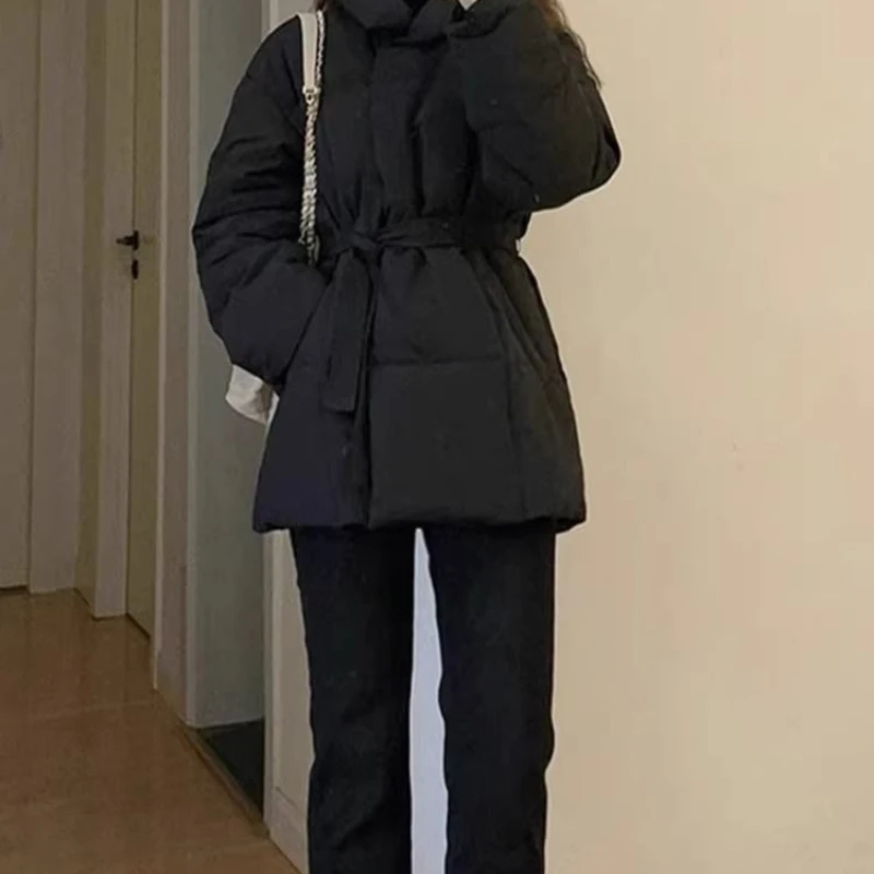 New Thickened Cotton Clothes with Waist and Small Man Looking Thin, Black Cotton-padded Coat.
New Thickened Cotton Clothes with Waist and Small Man Looking Thin, Black Cotton-padded Coat.