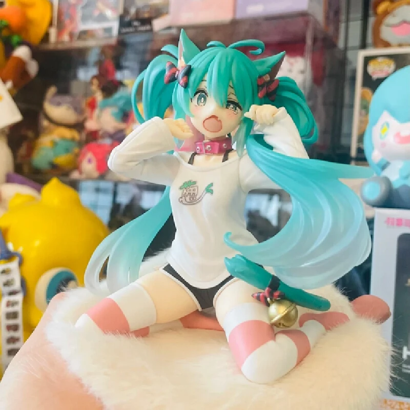 Genuine 11cm Hatsune Miku Desktop Cute Action Figure Neko T-Shirt Ver. Anime Figurine Kawaii Model Toy Surprise Holiday Gifts
Genuine 11cm Hatsune Miku Desktop Cute Action Figure Neko T-Shirt Ver. Anime Figurine Kawaii Model Toy Surprise Holiday Gifts