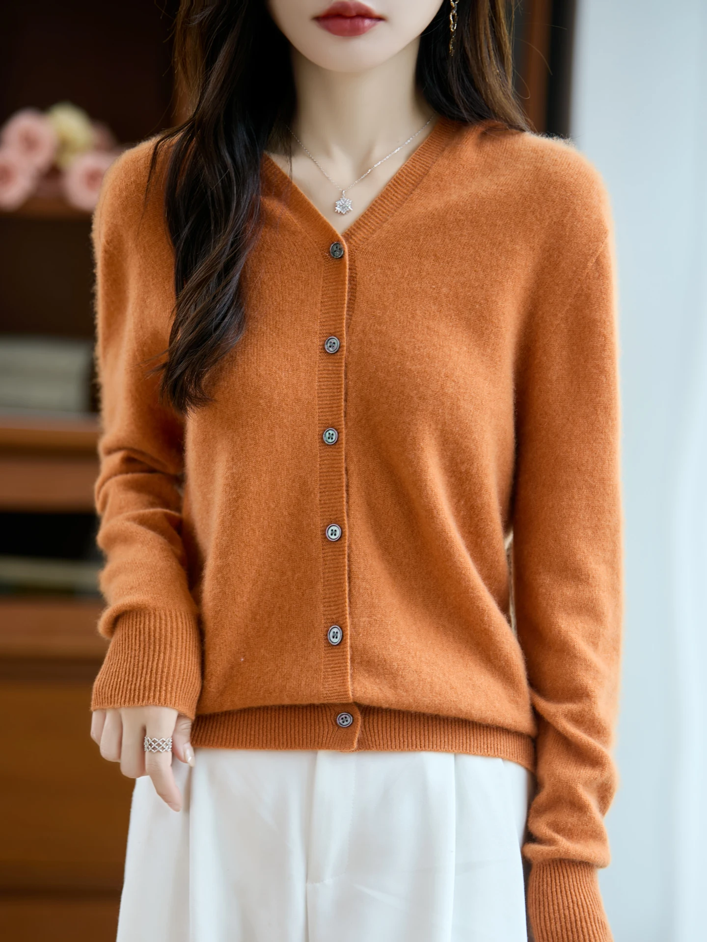 Autumn Winter New 100% Pure Wool Cardigan Sweater Women's V-neck Hooded Loose Basic Long Sleeve Simple Versatile Coat With Hat
Autumn Winter New 100% Pure Wool Cardigan Sweater Women's V-neck Hooded Loose Basic Long Sleeve Simple Versatile Coat With Hat