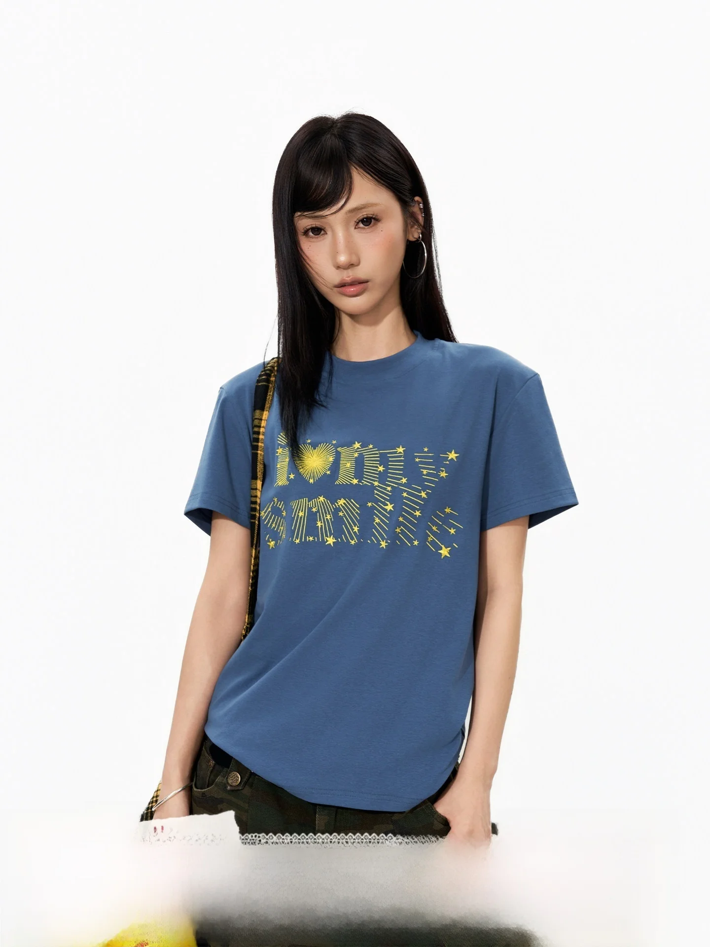 S3T5 Women's Summer Slim Fit round Neck Short Sleeve T-Shirt Embroidered Star Casual Versatile Comfortable Breathable Top
S3T5 Women's Summer Slim Fit round Neck Short Sleeve T-Shirt Embroidered Star Casual Versatile Comfortable Breathable Top