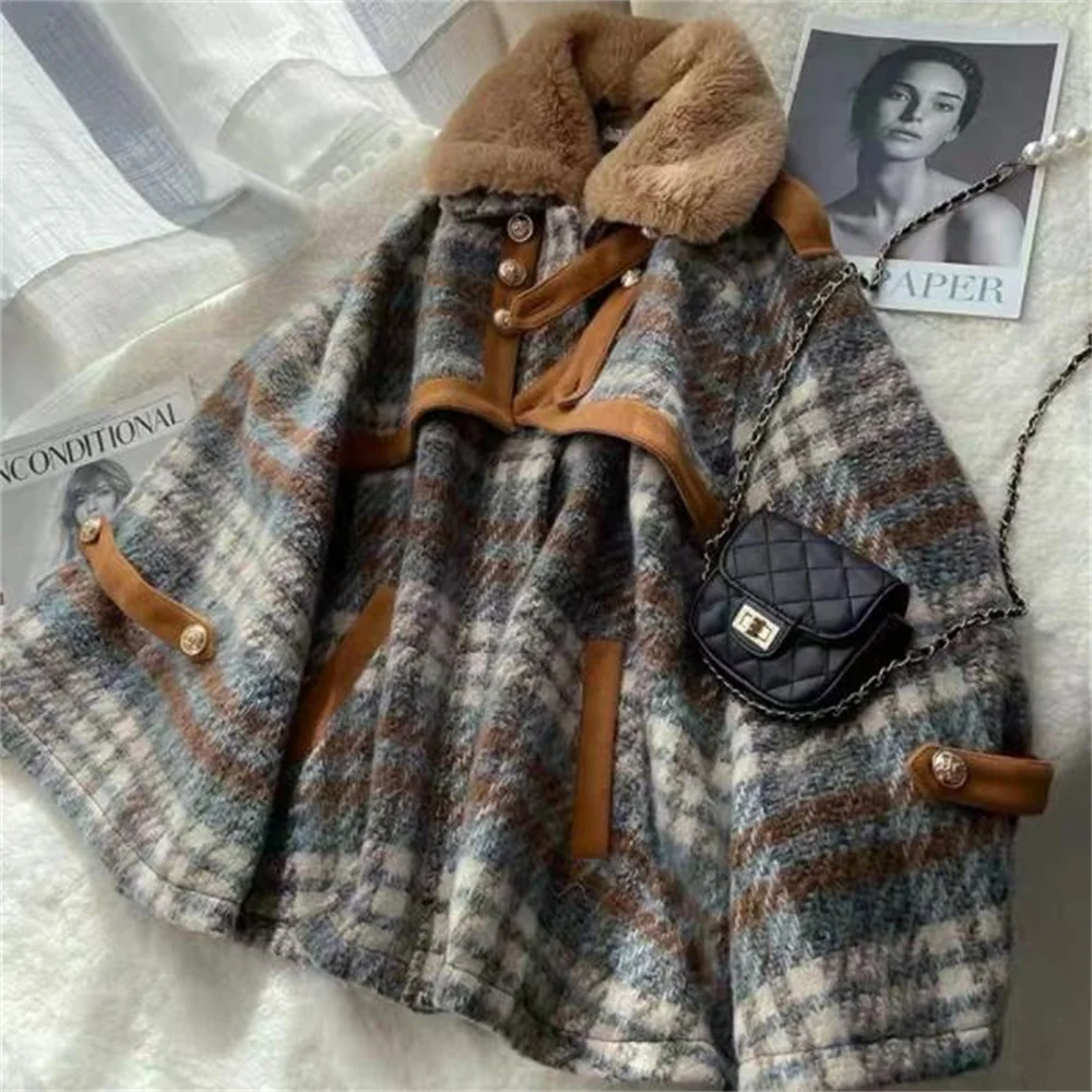 Fashion casual cape jacket female 2023 new winter retro loose plaid top thickened woolen coat
Fashion casual cape jacket female 2023 new winter retro loose plaid top thickened woolen coat