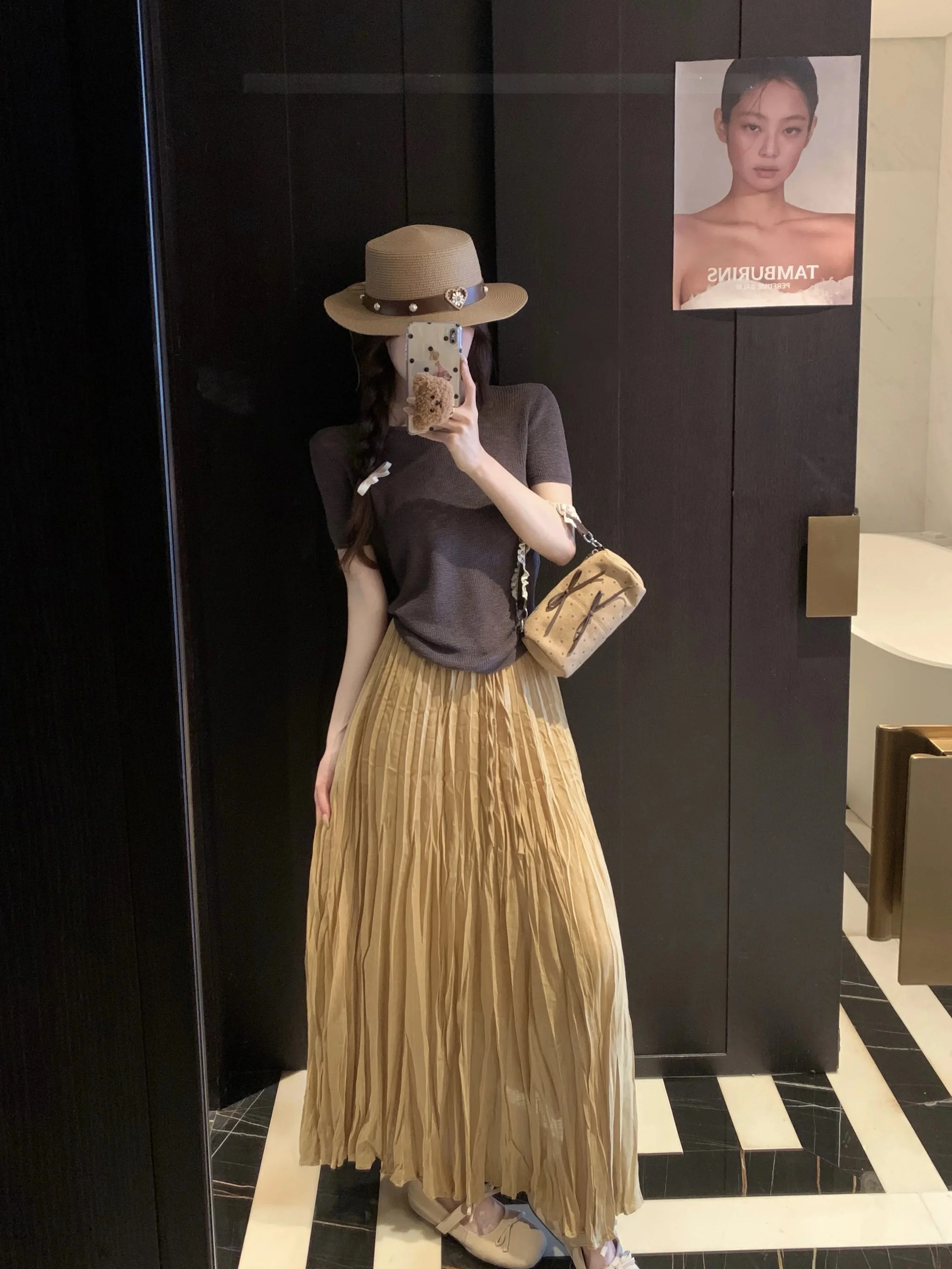 Kumikumi New Versatile Deep Grey Short Sleeve Knitted Sweater Women's Summer Loose Midi Skirt Long Dress Two-Piece Set
Kumikumi New Versatile Deep Grey Short Sleeve Knitted Sweater Women's Summer Loose Midi Skirt Long Dress Two-Piece Set