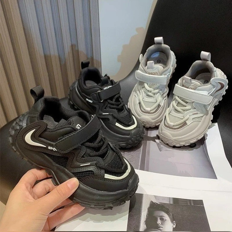 Unisex Kids Active Shoes for Boys Girls 2025 New Autumn Toddler Sport Sneakers Soft Sole Chic K-pop Style School Running Shoes
Unisex Kids Active Shoes for Boys Girls 2025 New Autumn Toddler Sport Sneakers Soft Sole Chic K-pop Style School Running Shoes