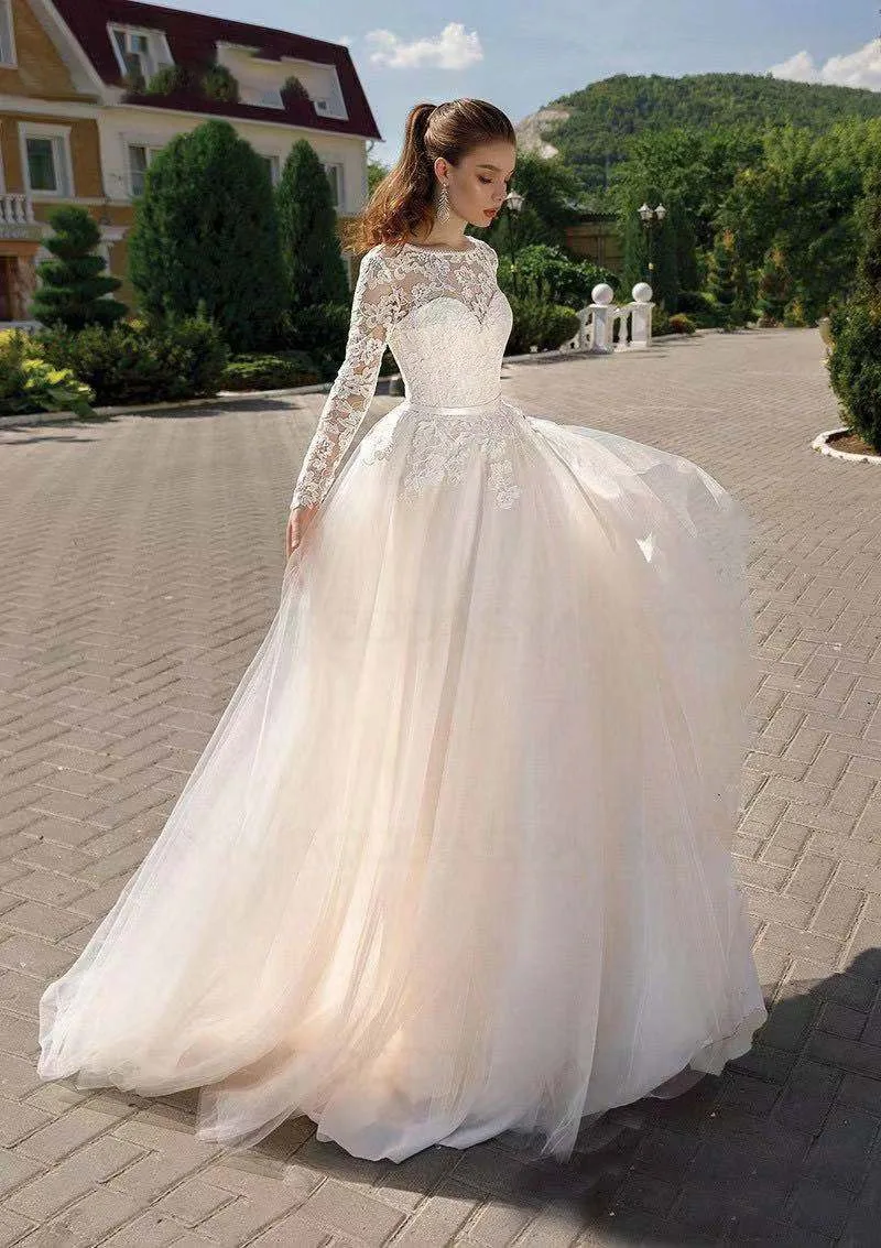Vintage A-line Wedding Dress 2026 Scoop Lace Appliques Backless Tulle Birde Bridal Gowns Vestido De Novia Marriage
Vintage A-line Wedding Dress 2026 Scoop Lace Appliques Backless Tulle Birde Bridal Gowns Vestido De Novia Marriage
