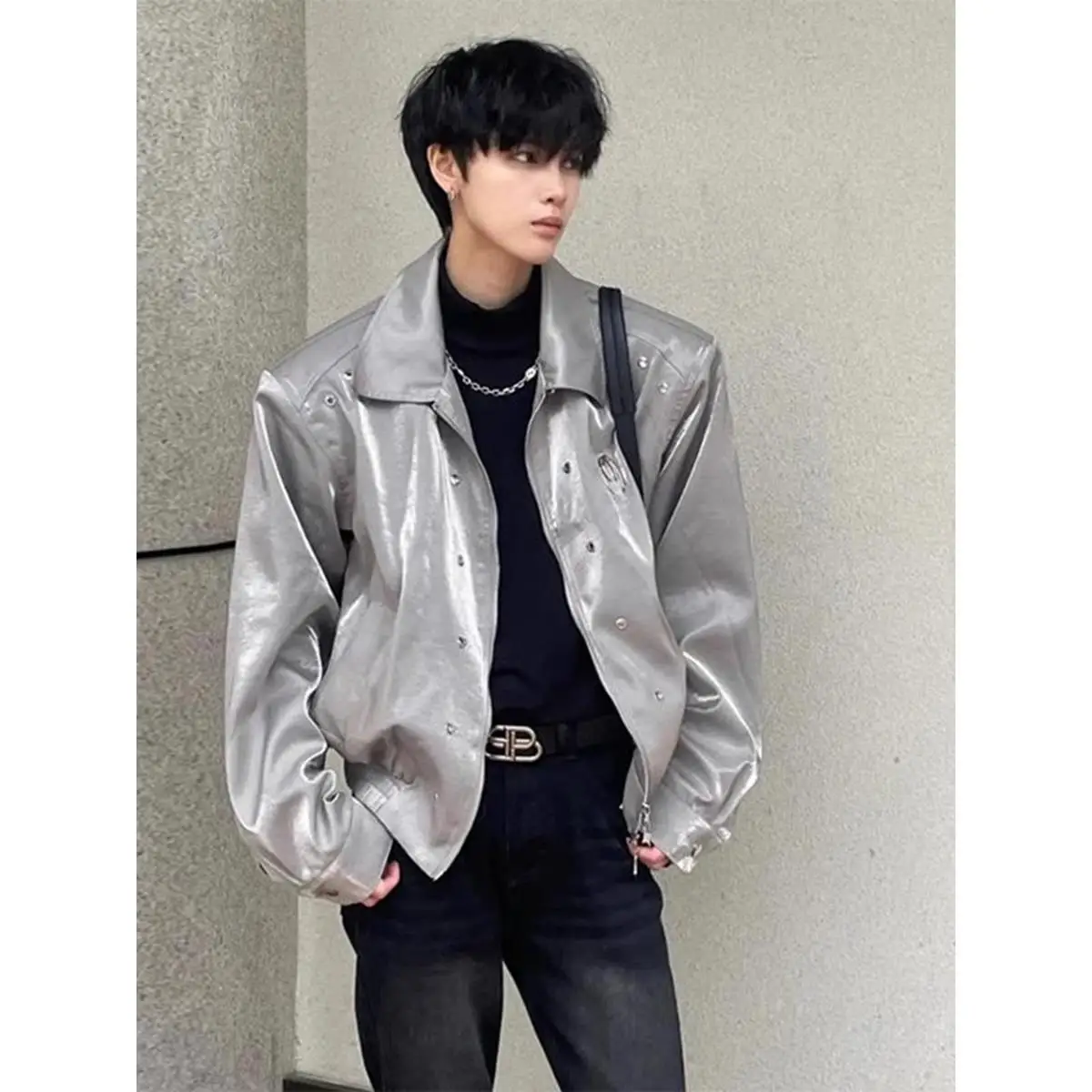 Men's Short Jacket Metal Shoulder Pad Collar Design Spring Autumn High-End Feeling Leather Coat Stylish And Handsome
Men's Short Jacket Metal Shoulder Pad Collar Design Spring Autumn High-End Feeling Leather Coat Stylish And Handsome