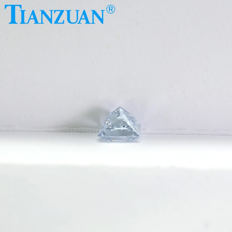 Выращенный в лаборатории алмаз HPHT, квадратной формы, фантазийного светло-голубого цвета, VVS1 2EX, свободный камень-бусина, сертифицированный GEMID
Выращенный в лаборатории алмаз HPHT, квадратной формы, фантазийного светло-голубого цвета, VVS1 2EX, свободный камень-бусина, сертифицированный GEMID