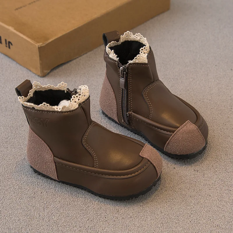 New Girl Boot Fashion Versatile Ankle Boots Autumn Anti Slip Soft Sole Comfort Child Shoe Simple Retro Daily Princess Girl Shoes
New Girl Boot Fashion Versatile Ankle Boots Autumn Anti Slip Soft Sole Comfort Child Shoe Simple Retro Daily Princess Girl Shoes