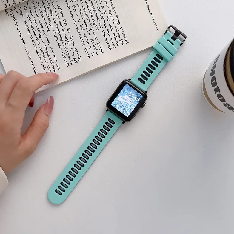 Silicone strap For Apple watch Ultra 9 8 7 49mm 45mm 41mm 6 5 4 SE 44mm 40mm breathable wristband For iwatch 10 42mm 46mm Belt
Silicone strap For Apple watch Ultra 9 8 7 49mm 45mm 41mm 6 5 4 SE 44mm 40mm breathable wristband For iwatch 10 42mm 46mm Belt