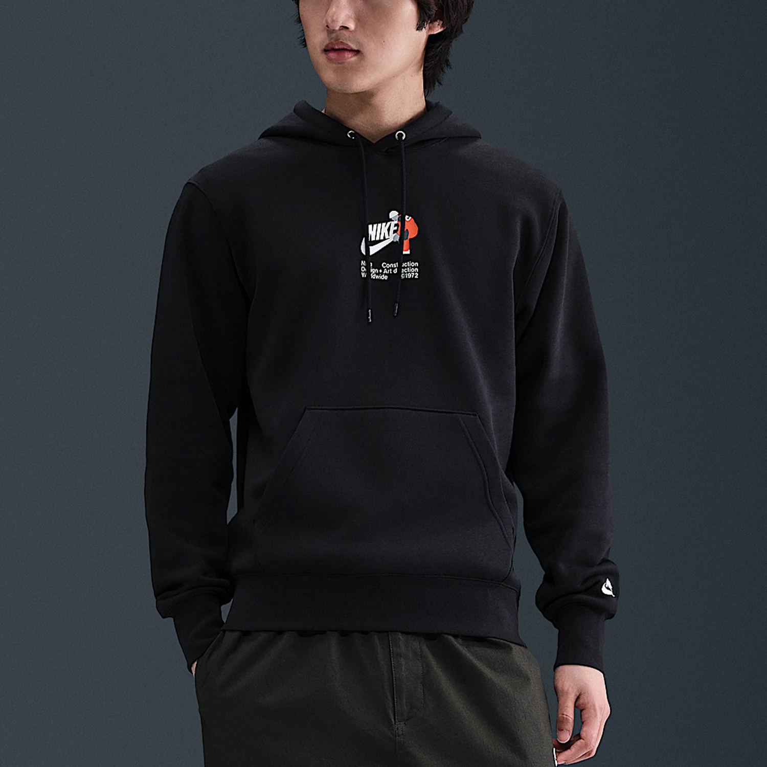 Оригинальная осенняя мужская толстовка с капюшоном Nike HV1392-010
Оригинальная осенняя мужская толстовка с капюшоном Nike HV1392-010