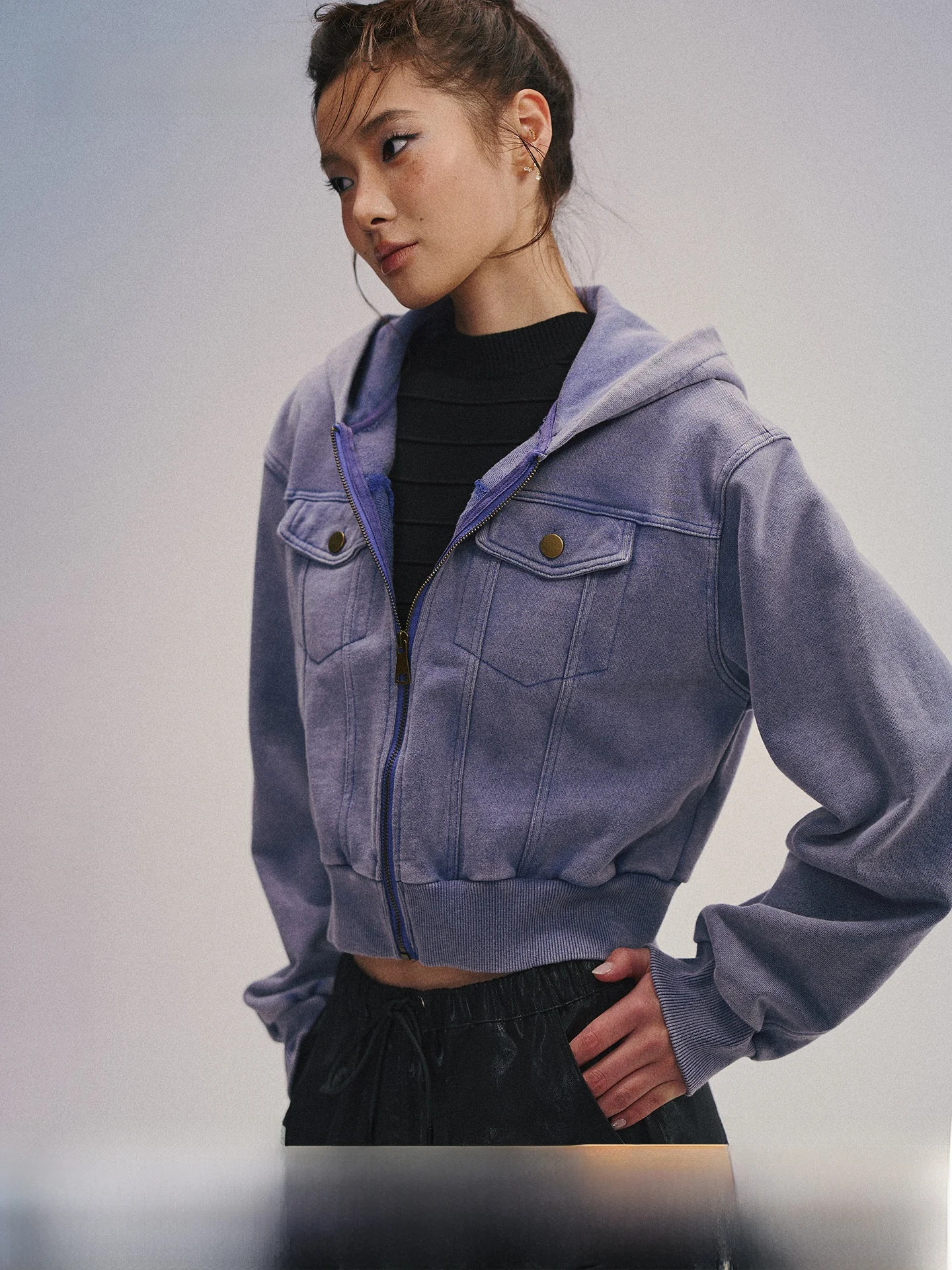 Gowireless High Weight Washed Faded Zipper Sweatshirt Jacket Women's Short Fit Casual Style Long Sleeve Cotton Coat
Gowireless High Weight Washed Faded Zipper Sweatshirt Jacket Women's Short Fit Casual Style Long Sleeve Cotton Coat