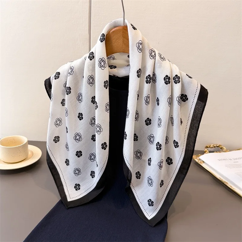 2025 Women Spain Brand Design Square Scarf Lovely Polka Floral Cotton Viscose Shawls Small Handkerchief Neck Snood Hijab 68*68Cm
2025 Women Spain Brand Design Square Scarf Lovely Polka Floral Cotton Viscose Shawls Small Handkerchief Neck Snood Hijab 68*68Cm