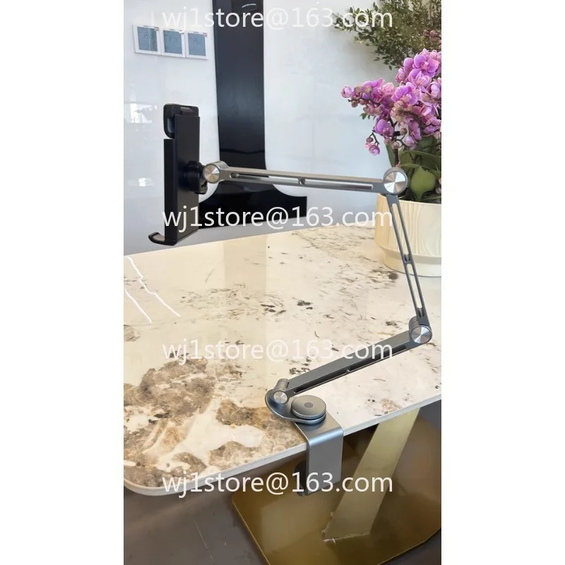 The desktop bracket can be rotated and adjusted 360 degrees, and the fixed magnetic attraction is multi-functional
The desktop bracket can be rotated and adjusted 360 degrees, and the fixed magnetic attraction is multi-functional