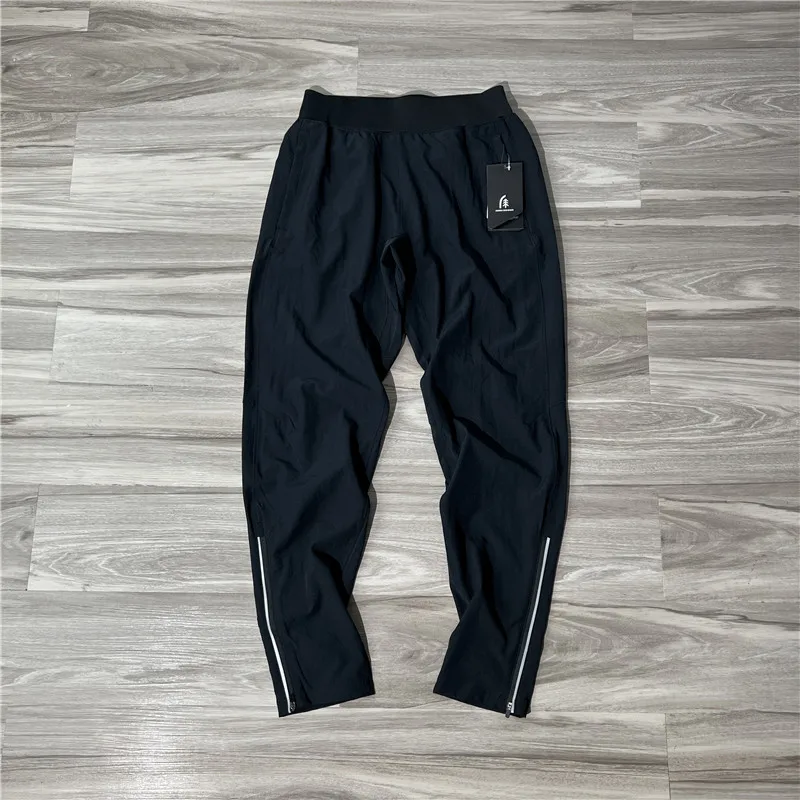 Легкие дышащие эластичные повседневные брюки Lulu Alternative, тонкие светоотражающие спортивные брюки для мужчин на весну-лето, размер L
Легкие дышащие эластичные повседневные брюки Lulu Alternative, тонкие светоотражающие спортивные брюки для мужчин на весну-лето, размер L