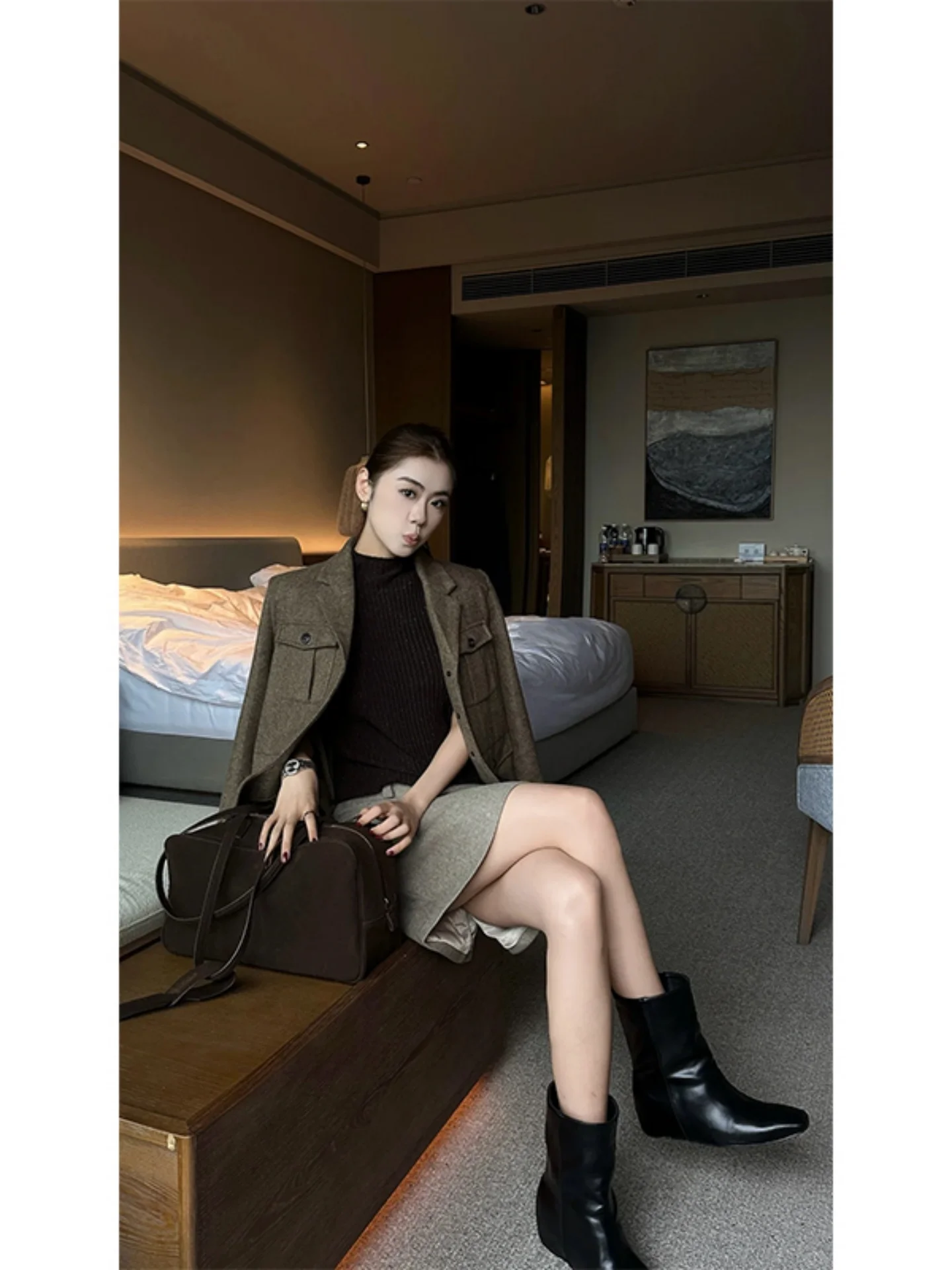 Верхняя одежда в стиле ретро Old Money Sle, корейская свободная посадка, длинная теплая женская мода, весна, осень, зима, высокое качество, открытая одежда...
Верхняя одежда в стиле ретро Old Money Sle, корейская свободная посадка, длинная теплая женская мода, весна, осень, зима, высокое качество, открытая одежда...