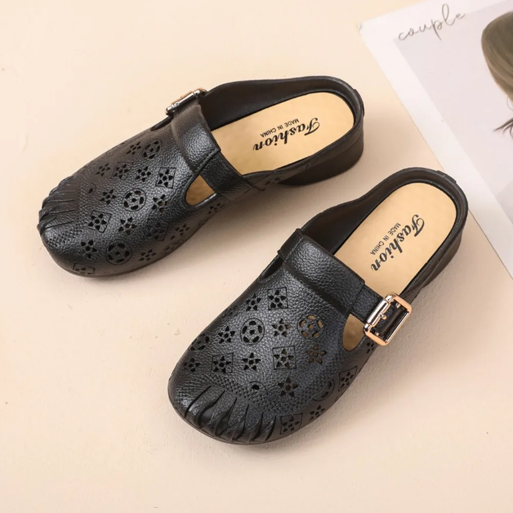 Casual Soft PVC Slippers Women Hollow Flower Non-Slip Slides Sandals Half Drag Shoes Beach Flats Slippers Ladies
Casual Soft PVC Slippers Women Hollow Flower Non-Slip Slides Sandals Half Drag Shoes Beach Flats Slippers Ladies
