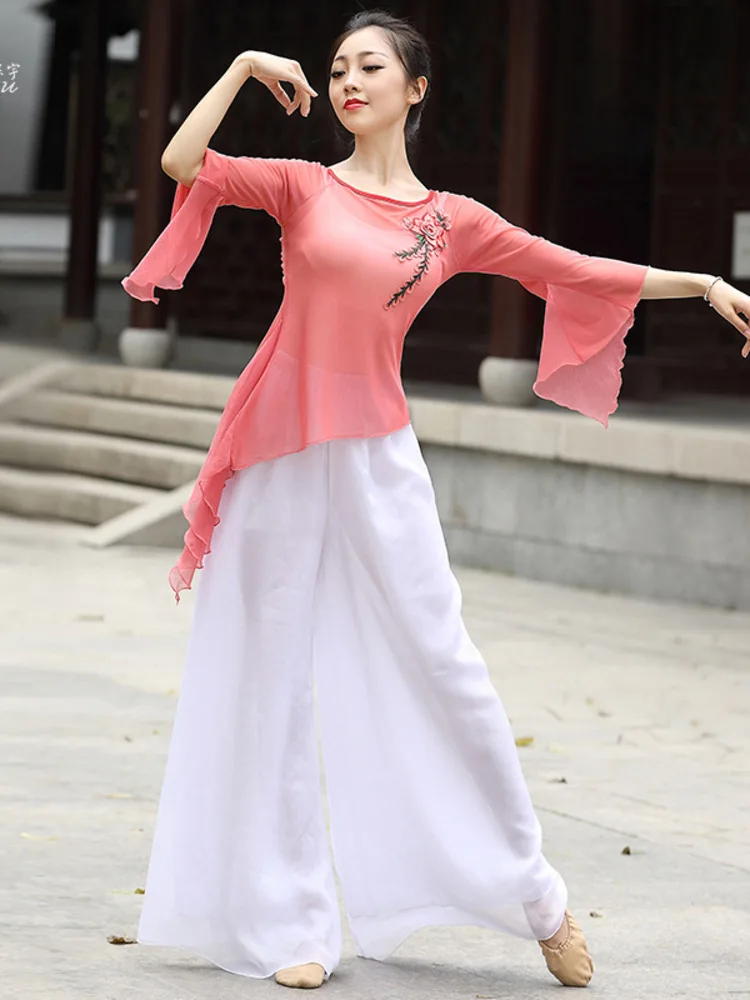 Classical Practice With Elegant Female Body Charm, Chinese Style Ethnic Dance Gauze Clothes On Special Offer, Refundable And Non
Classical Practice With Elegant Female Body Charm, Chinese Style Ethnic Dance Gauze Clothes On Special Offer, Refundable And Non