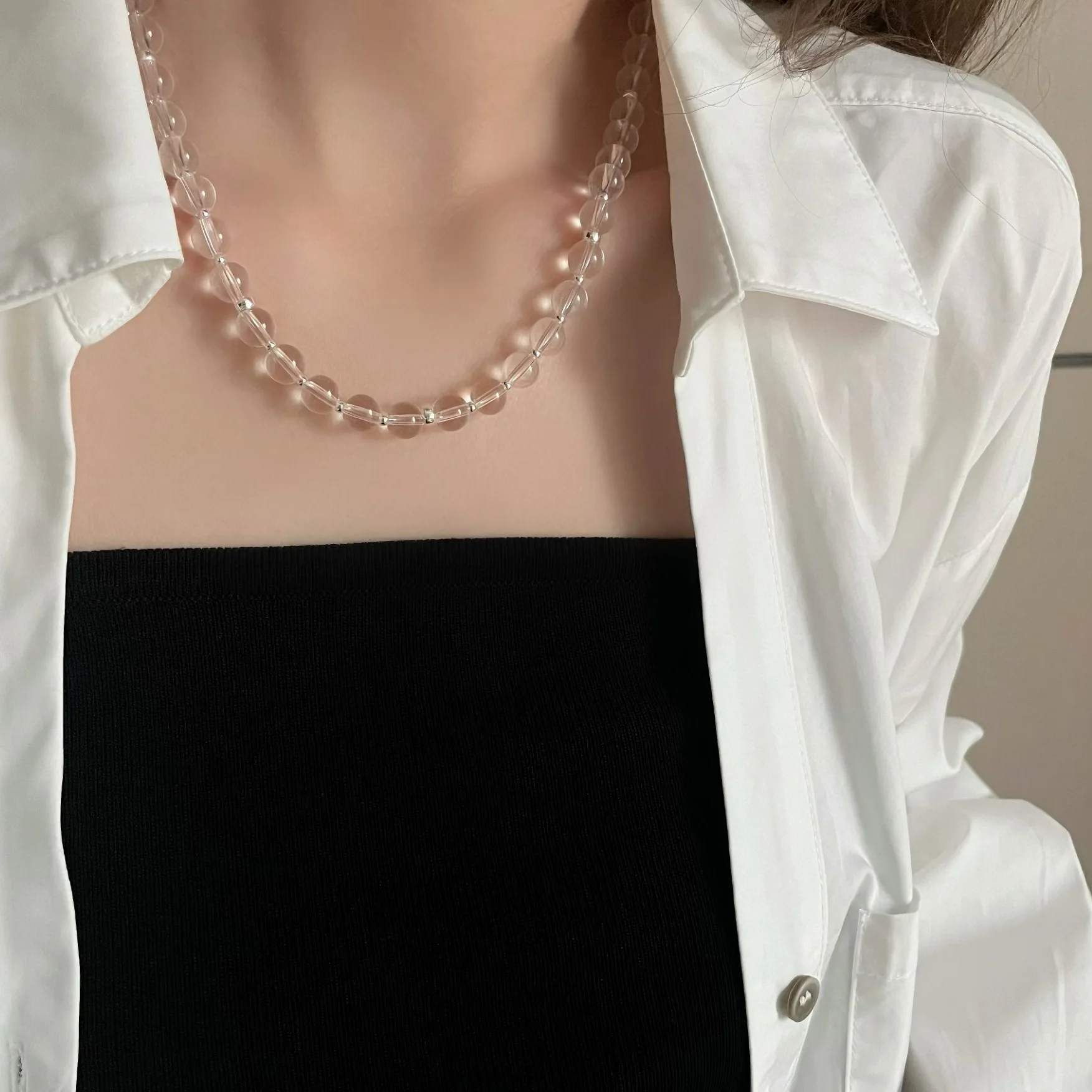 Стильное и элегантное универсальное модное ожерелье из чистого серебра S925 с белыми кристаллами.
Стильное и элегантное универсальное модное ожерелье из чистого серебра S925 с белыми кристаллами.