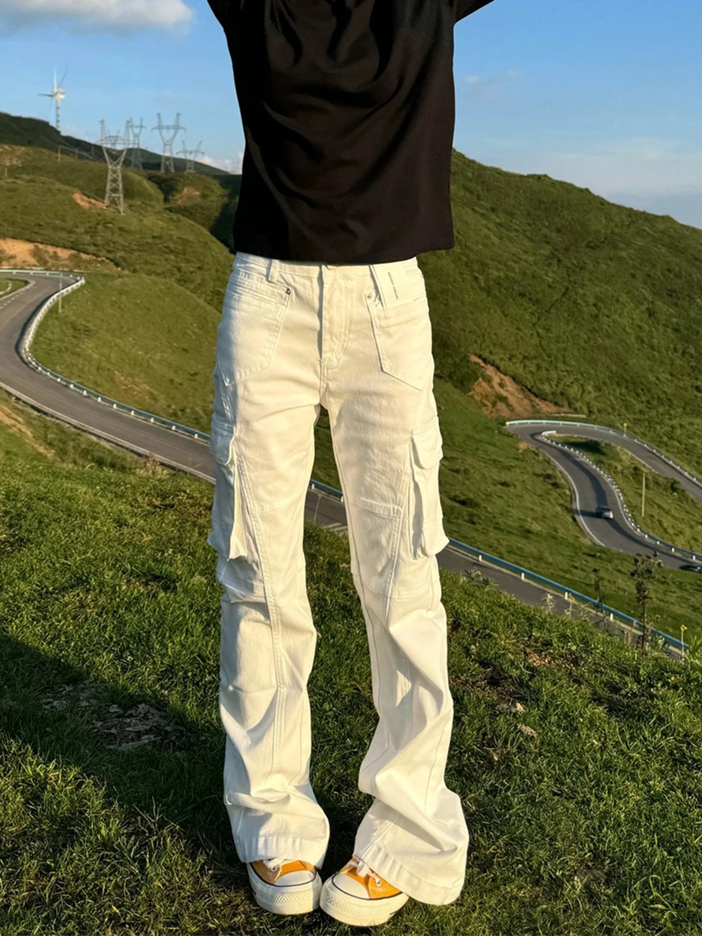 White Multi-Pocket Slim Fit Straight Leg Jeans CleanFit Denim Pants for Men And Women Autumn Season Casual Wear High Waist
White Multi-Pocket Slim Fit Straight Leg Jeans CleanFit Denim Pants for Men And Women Autumn Season Casual Wear High Waist