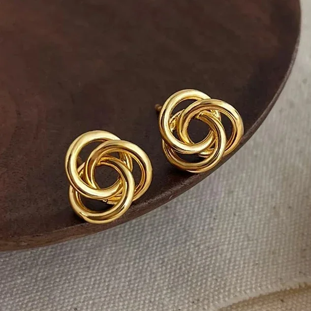 Real 925 Sterling Silver 18K Gold Twisted Cross Hollow Flower Stud Earrings for Women Cute Plant Fine Jewelry Accessories
Real 925 Sterling Silver 18K Gold Twisted Cross Hollow Flower Stud Earrings for Women Cute Plant Fine Jewelry Accessories