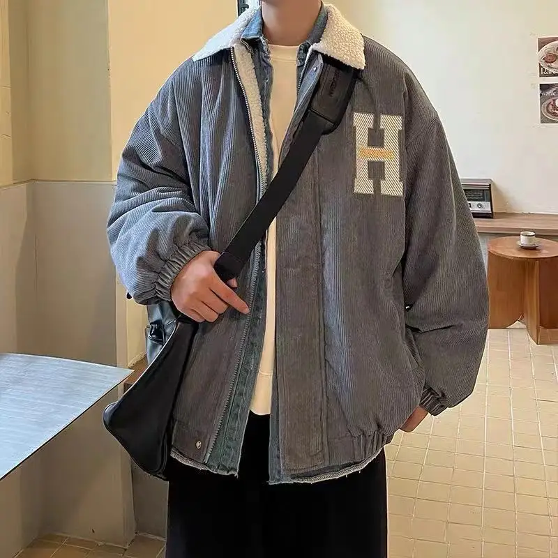 Мужская теплая вельветовая куртка на подкладке из овечьей шерсти, большой пиджак в уличном стиле с нечеткой внутренней частью, городское модное повседневное пальто на зиму
Мужская теплая вельветовая куртка на подкладке из овечьей шерсти, большой пиджак в уличном стиле с нечеткой внутренней частью, городское модное повседневное пальто на зиму