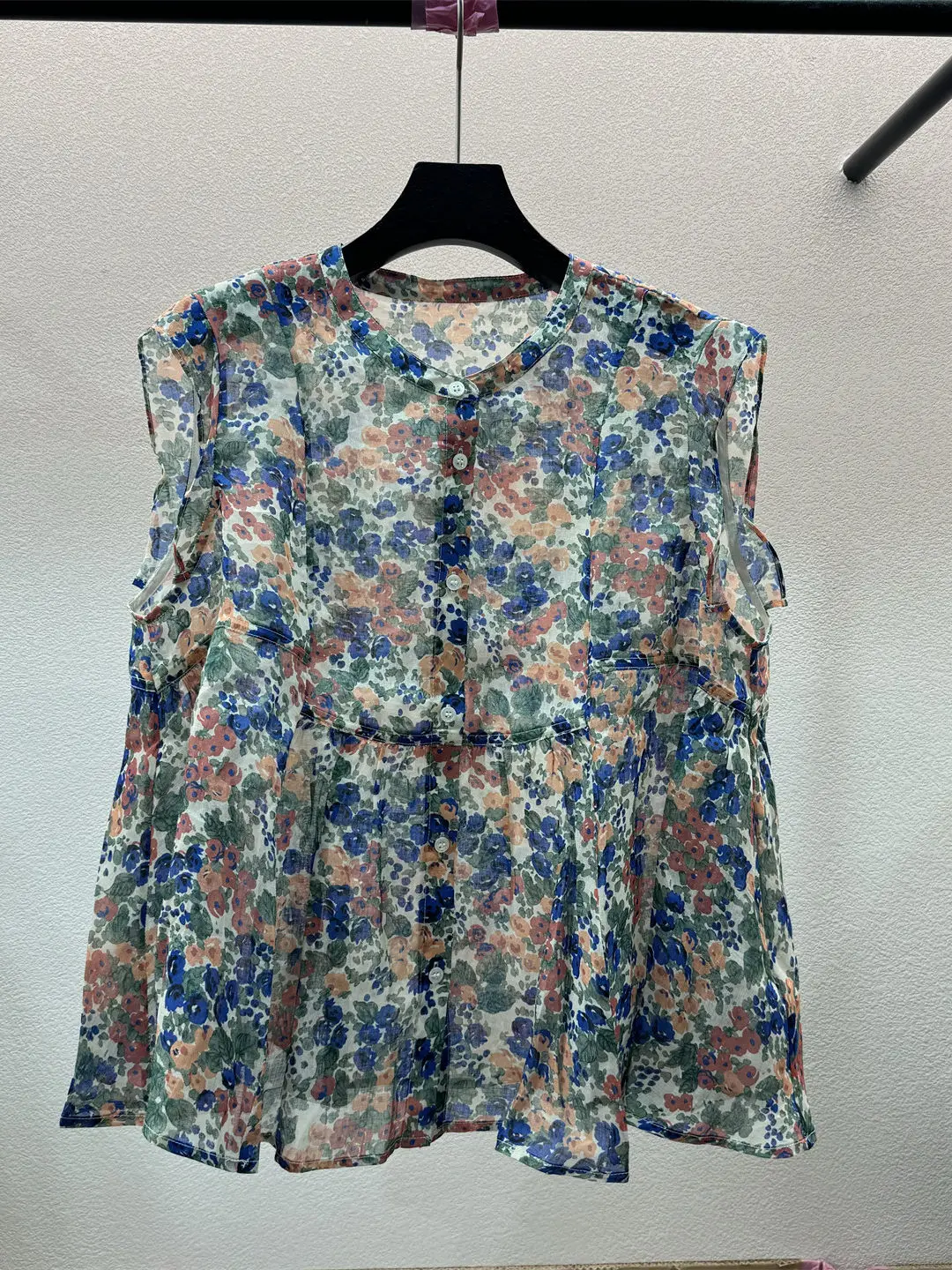 Floral Print Loose Fit Sleeveless Shirt Women's Summer Casual Style Versatile Thinming No Sleeve Top Breathable Comfortable
Floral Print Loose Fit Sleeveless Shirt Women's Summer Casual Style Versatile Thinming No Sleeve Top Breathable Comfortable