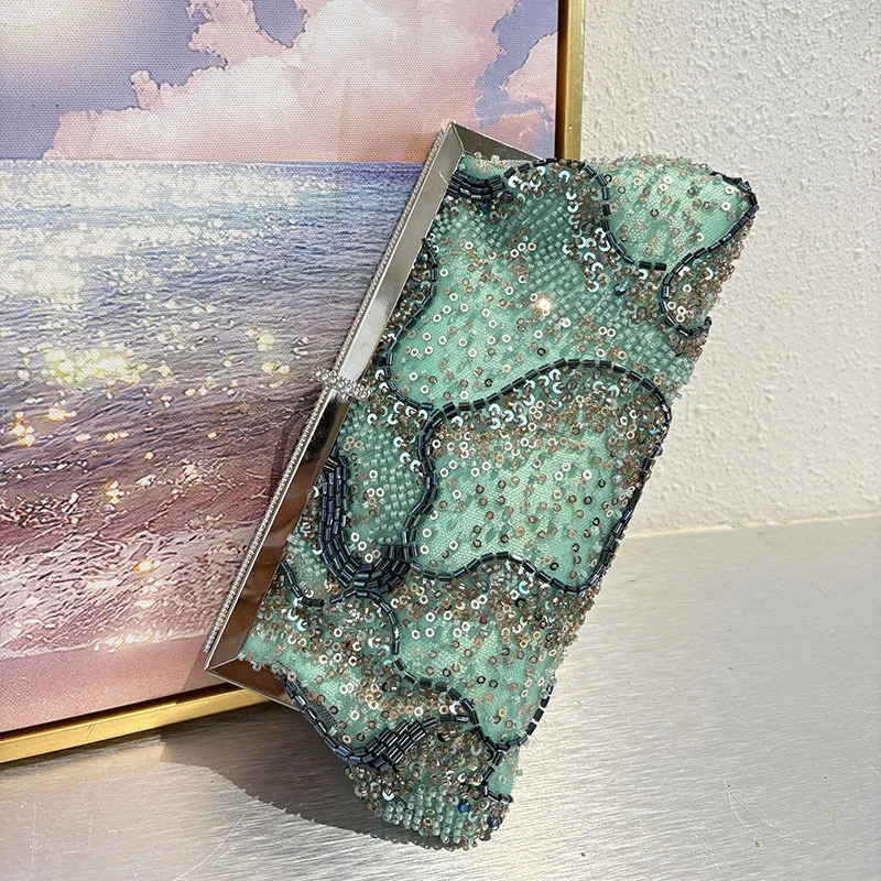 Ladies Clutch Fashion Cloud Dumpling Shoulder Crossbody Bag Luxury Sequins Clip Evening Bags for Women Beading Frame Handbags
Ladies Clutch Fashion Cloud Dumpling Shoulder Crossbody Bag Luxury Sequins Clip Evening Bags for Women Beading Frame Handbags