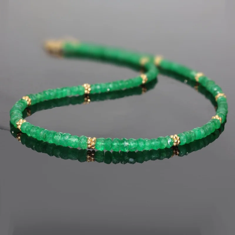 Genuine Emerald Beaded Necklace in Sterling Silver
Genuine Emerald Beaded Necklace in Sterling Silver
