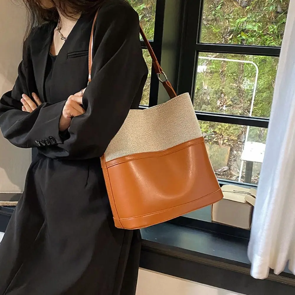 Ins Patchwork PU Leather Shoulder Bag Large Capacity Korean Style Retro Underarm Bag Casual Handbag New Design Tote Bag Travel
Ins Patchwork PU Leather Shoulder Bag Large Capacity Korean Style Retro Underarm Bag Casual Handbag New Design Tote Bag Travel