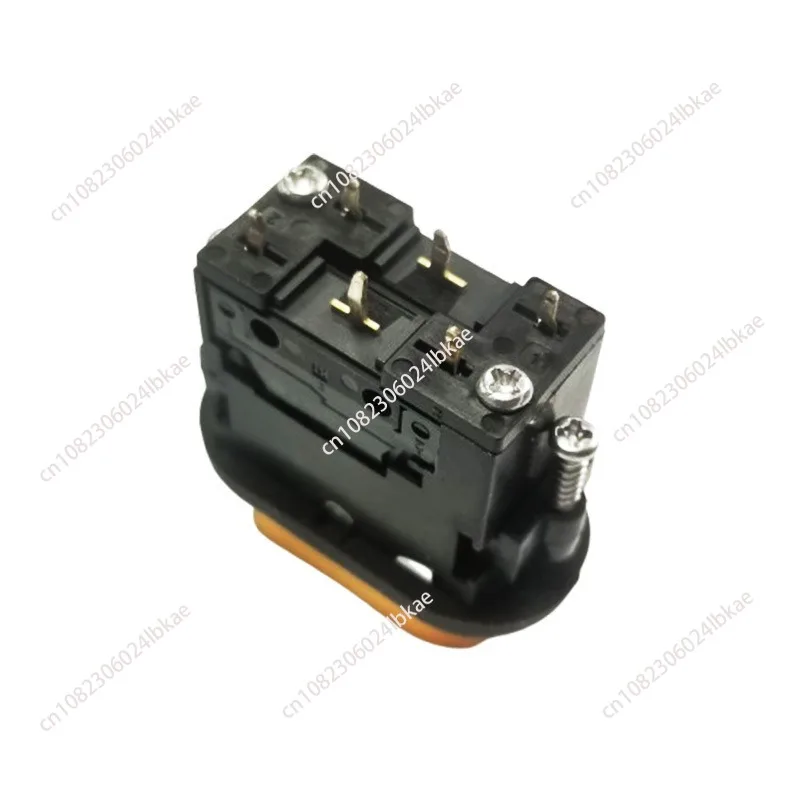 106 Electric Appliances Three Speed Switch Rocker Switch DC2-4V 1500V Installation Size: 40
106 Electric Appliances Three Speed Switch Rocker Switch DC2-4V 1500V Installation Size: 40