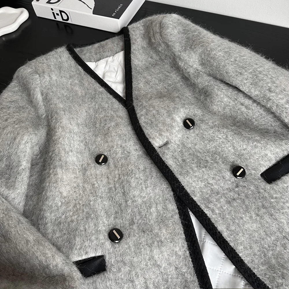 45 wool padded small fragrant jacket women's winter new V-neck thin warm small cardigan
45 wool padded small fragrant jacket women's winter new V-neck thin warm small cardigan