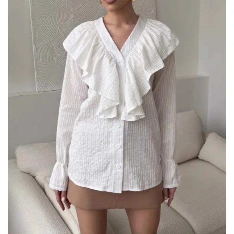 2026 Spring Temperament V-neck ruffled flared sleeves solid color design sense versatile shirt top for women
2026 Spring Temperament V-neck ruffled flared sleeves solid color design sense versatile shirt top for women