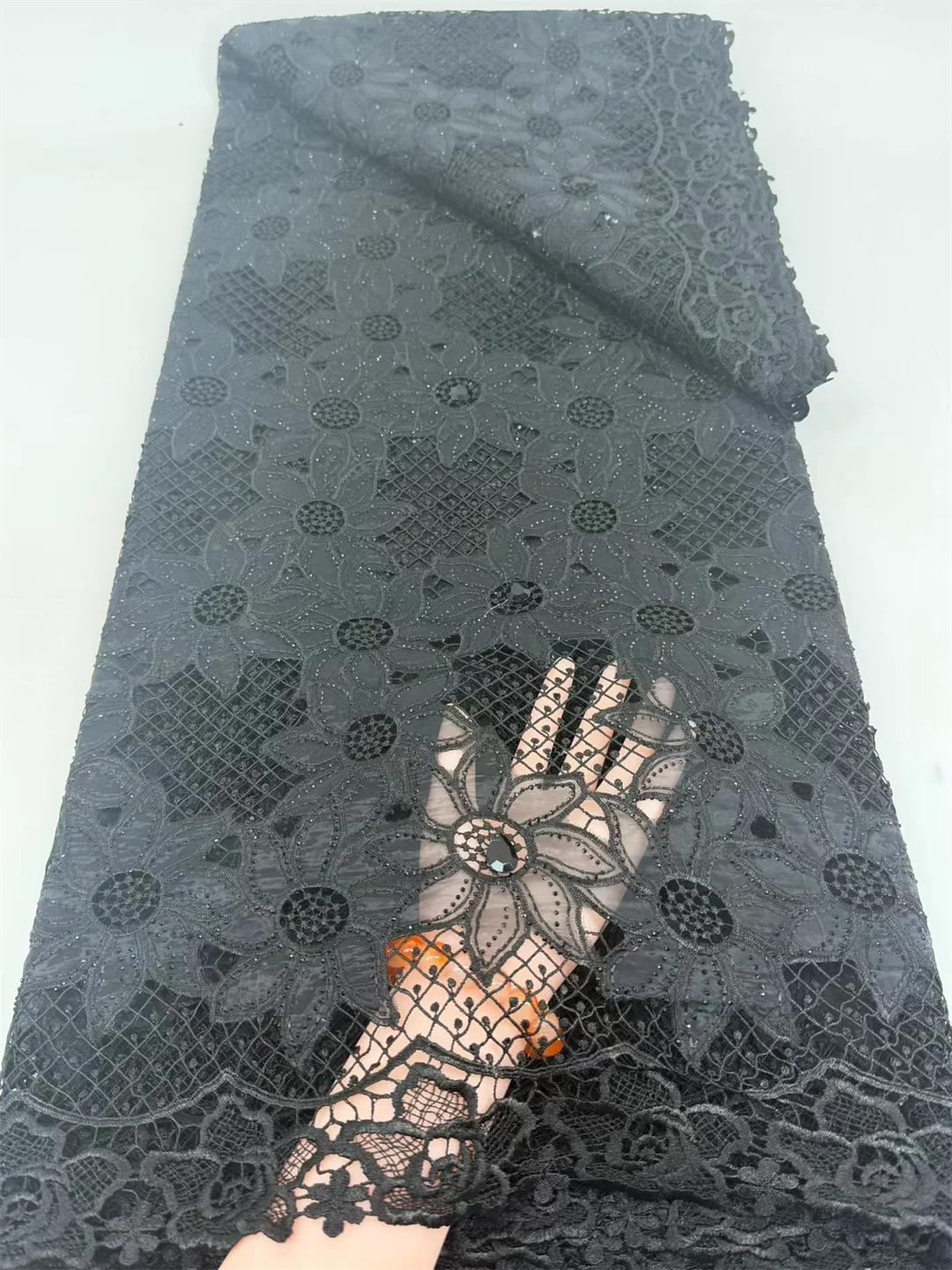 African Guipure Cord Lace Fabric With Rhinestone 2025 High Quality Water Soluble Lace Nigerian Party Dress Sewing
African Guipure Cord Lace Fabric With Rhinestone 2025 High Quality Water Soluble Lace Nigerian Party Dress Sewing