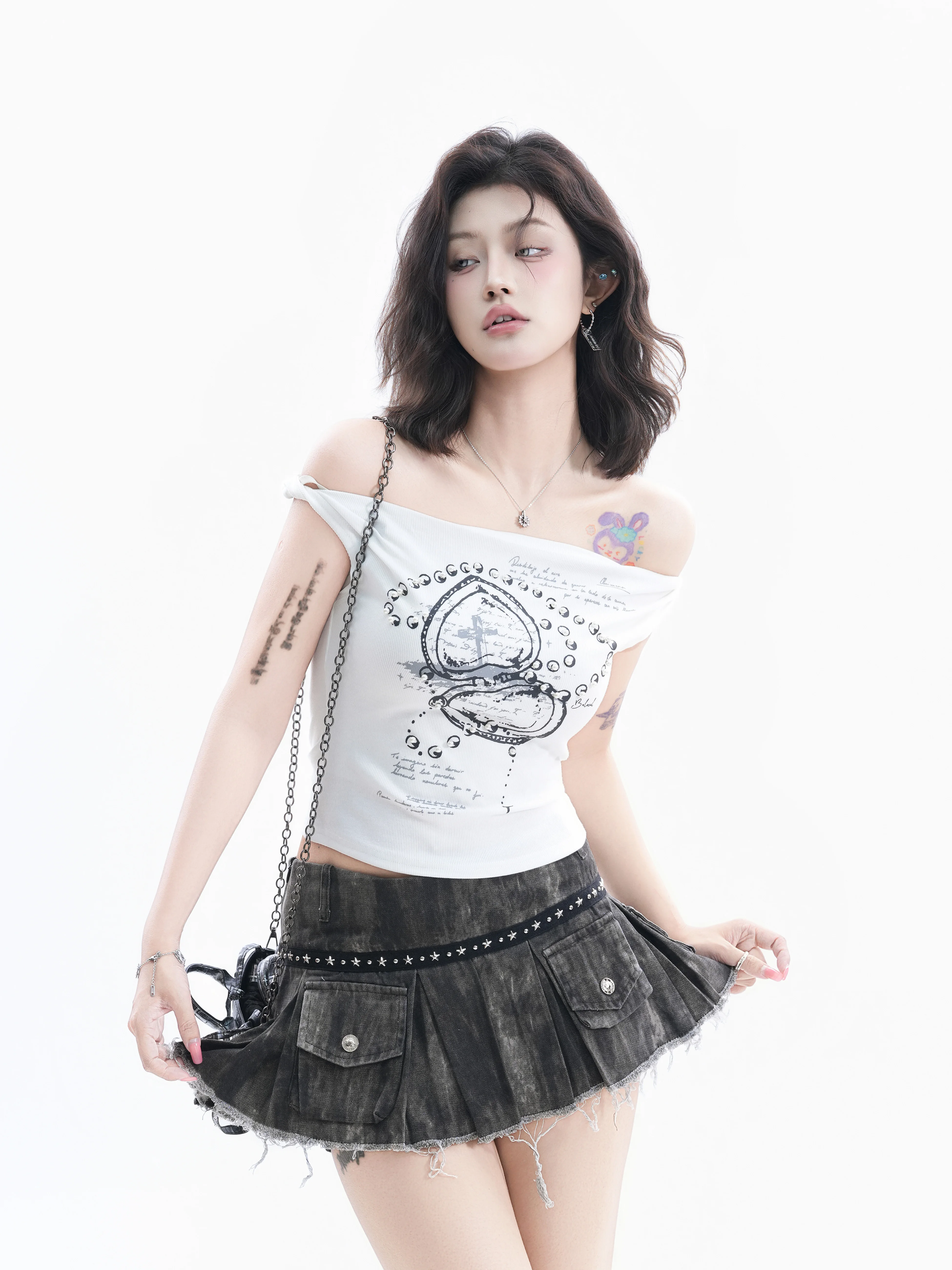 Sweet Cool Spicy Girl Heart Print Halter T-Shirt Women's Pearl One Shoulder American Retro Slim Fit Top Cotton Spandex Blend
Sweet Cool Spicy Girl Heart Print Halter T-Shirt Women's Pearl One Shoulder American Retro Slim Fit Top Cotton Spandex Blend