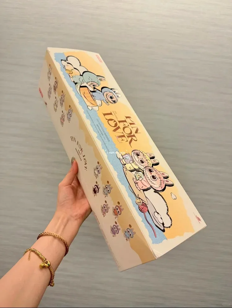 Новый оригинальный POPMART LABUBU THE MONSTERS PIN FOR LOVE Series Виниловый плюшевый кулон Слепая коробка Модная игрушка (A-M) Брелок Сумка в подарок 
Новый оригинальный POPMART LABUBU THE MONSTERS PIN FOR LOVE Series Виниловый плюшевый кулон Слепая коробка Модная игрушка (A-M) Брелок Сумка в подарок