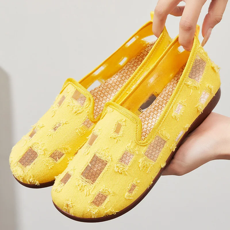 Women's summer new shallow mouth single shoe women's flat bottom fashionable hollow out oversized casual shoes
Women's summer new shallow mouth single shoe women's flat bottom fashionable hollow out oversized casual shoes