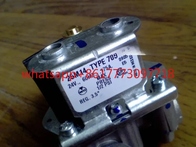 White gas valve 25M14-705
White gas valve 25M14-705