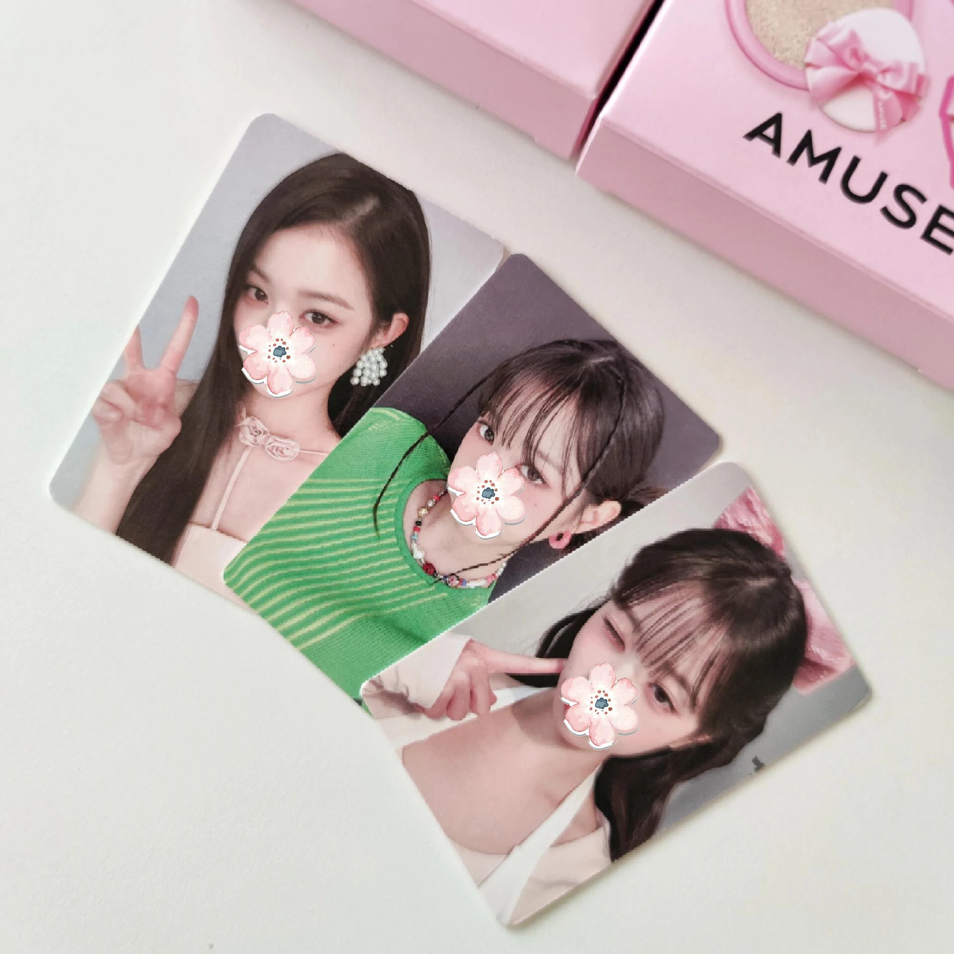 Kpop Lomo Card Mini Photo Cards Collectible Cards Celebrity Merchandise Korean Idol Peripheral Fan Gift Cards Set
Kpop Lomo Card Mini Photo Cards Collectible Cards Celebrity Merchandise Korean Idol Peripheral Fan Gift Cards Set