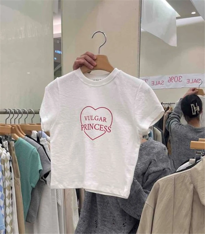 Korean Sle Slim Fit ort Sve T-irt Women's round Ne Print Top Summer Faion Small Size Heart Letter Design
Korean Sle Slim Fit ort Sve T-irt Women's round Ne Print Top Summer Faion Small Size Heart Letter Design