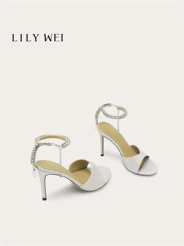 Summer new round toe rhinestone sequin fish mouth wedding shoes banquet large size small size slim heel high-heeled women sandal
Summer new round toe rhinestone sequin fish mouth wedding shoes banquet large size small size slim heel high-heeled women sandal