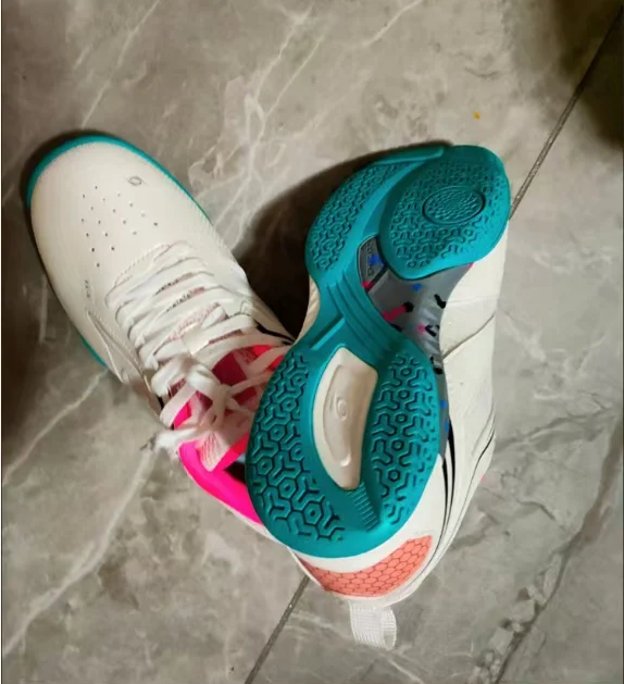 Лидер продаж, летние новые поступления, дышащая уличная обувь унисекс для настольного тенниса, спортивная обувь для настольного тенниса, тренировочная обувь
Лидер продаж, летние новые поступления, дышащая уличная обувь унисекс для настольного тенниса, спортивная обувь для настольного тенниса, тренировочная обувь