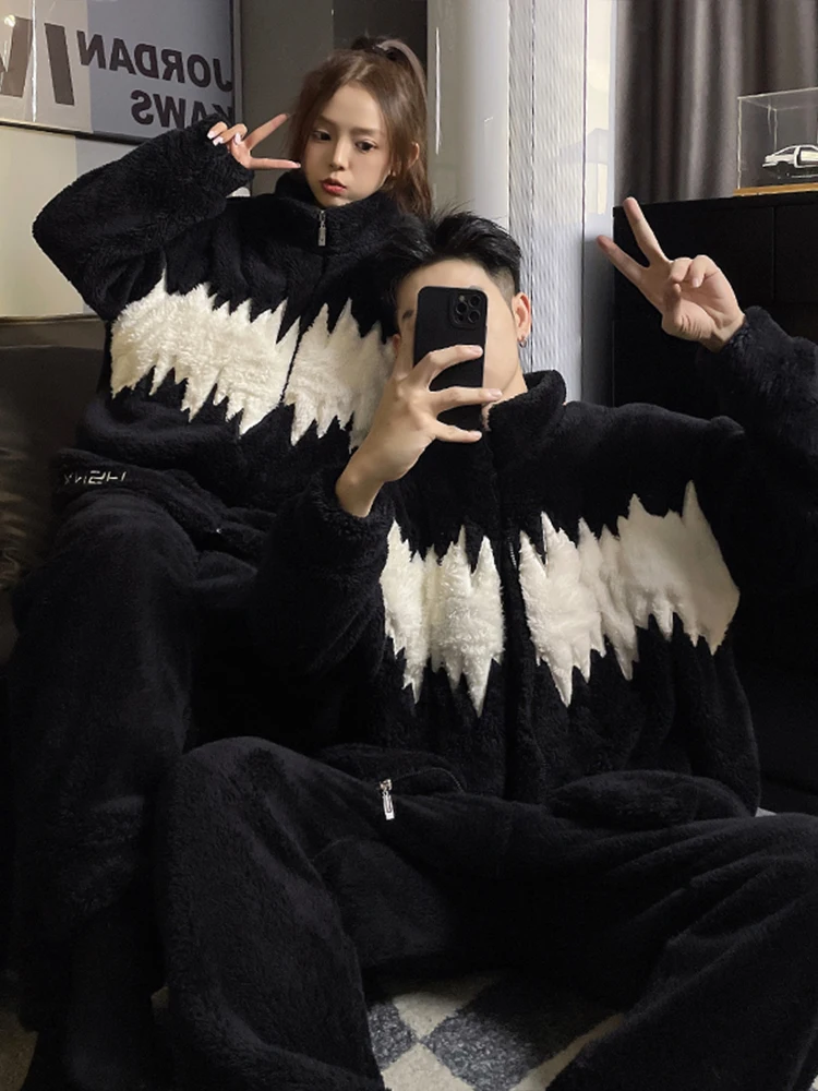 DAIMELU couple pajamas women's autumn and winter sleepwear set coral fleece thickened high-end men's loungewear set male nighty
DAIMELU couple pajamas women's autumn and winter sleepwear set coral fleece thickened high-end men's loungewear set male nighty