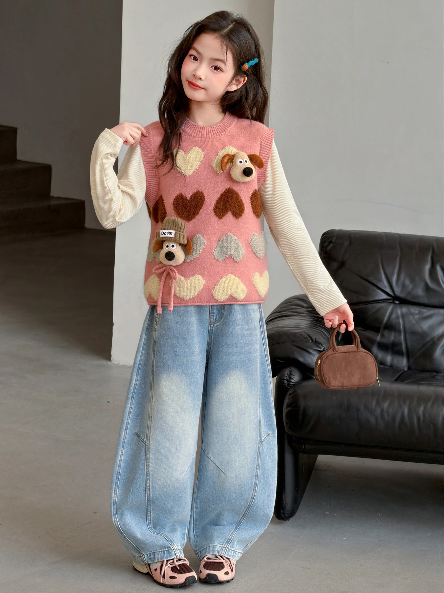 Spring Collection Girls' Three-Piece Set Junior High School Student Style Vest Sweater Jeans Breathable Fashion Set
Spring Collection Girls' Three-Piece Set Junior High School Student Style Vest Sweater Jeans Breathable Fashion Set
