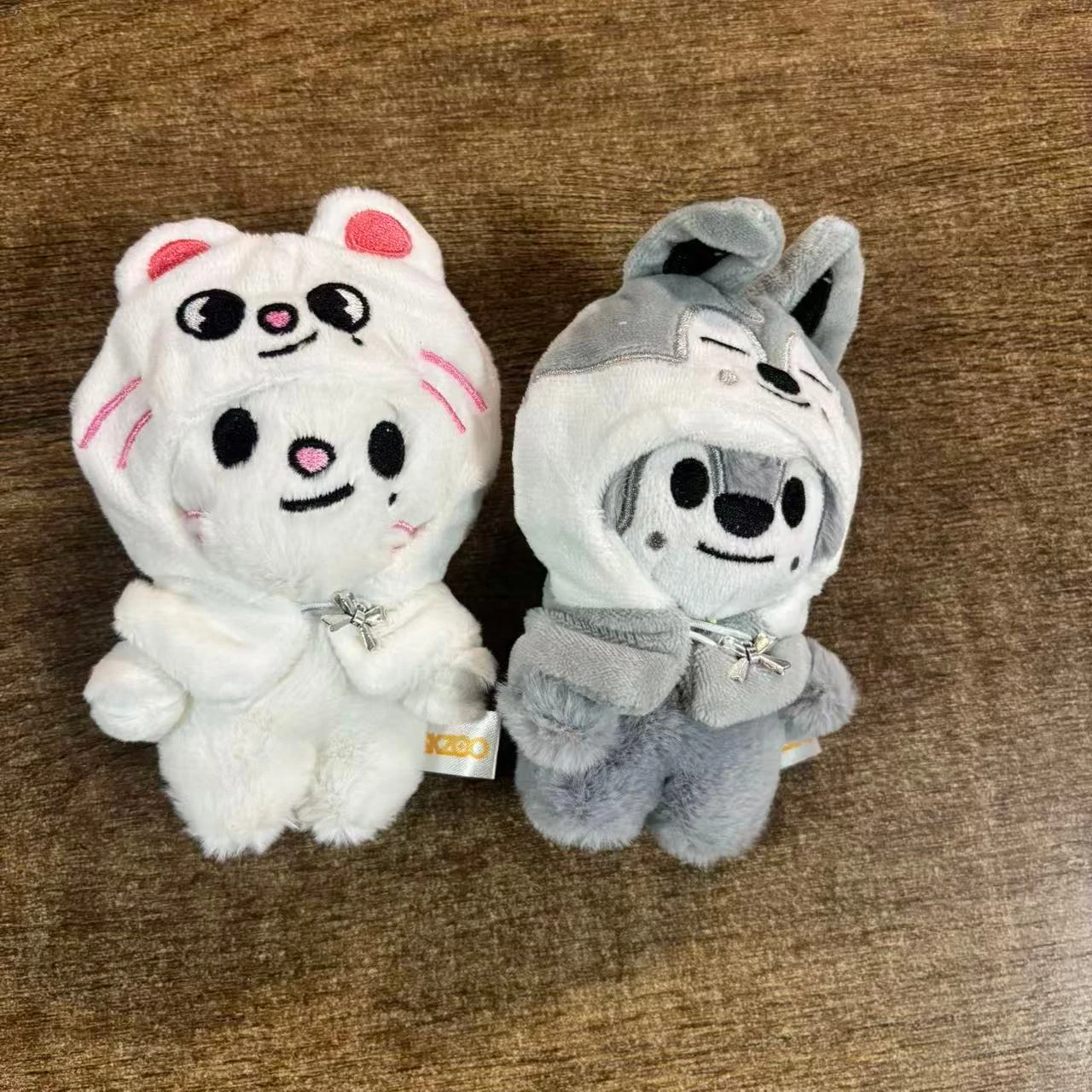 *SKZOO Plush Keychain STAY Stray Children's Doll Han Zhicheng Magic School Bean Eye Cloak Cloak Doll Children's Birthday Toy
*SKZOO Plush Keychain STAY Stray Children's Doll Han Zhicheng Magic School Bean Eye Cloak Cloak Doll Children's Birthday Toy