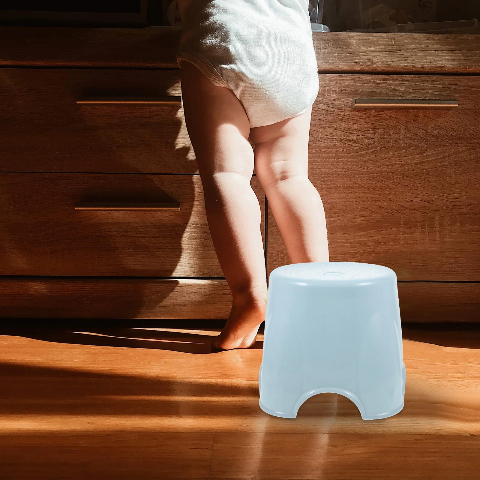 Plastic Anti-Slip Thickened Adult Stool Blue Round Design for Home Living Room Nursery Kindergarten Plastic Stool
Plastic Anti-Slip Thickened Adult Stool Blue Round Design for Home Living Room Nursery Kindergarten Plastic Stool