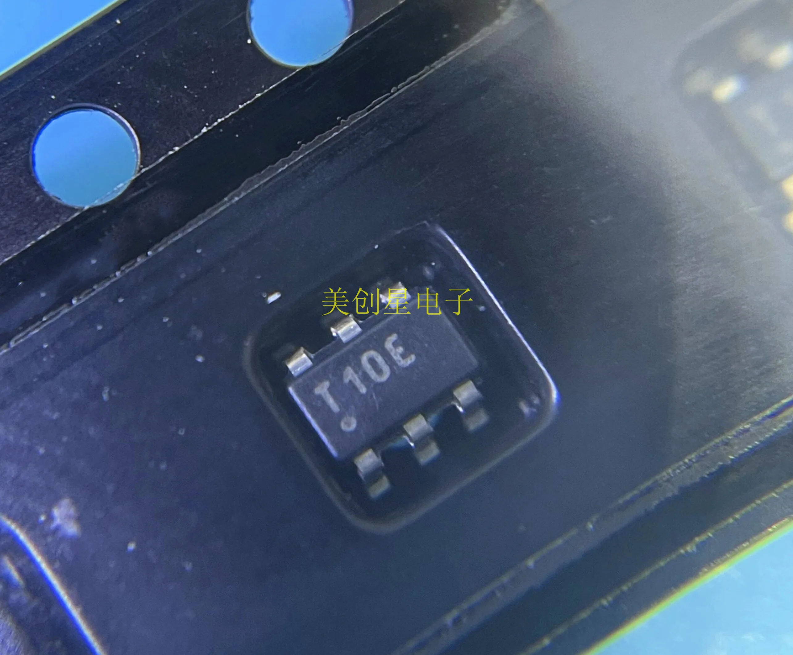 10-500 шт./лот ATTINY10-TSHR T10E SOT23-6 Новый оригинал
10-500 шт./лот ATTINY10-TSHR T10E SOT23-6 Новый оригинал