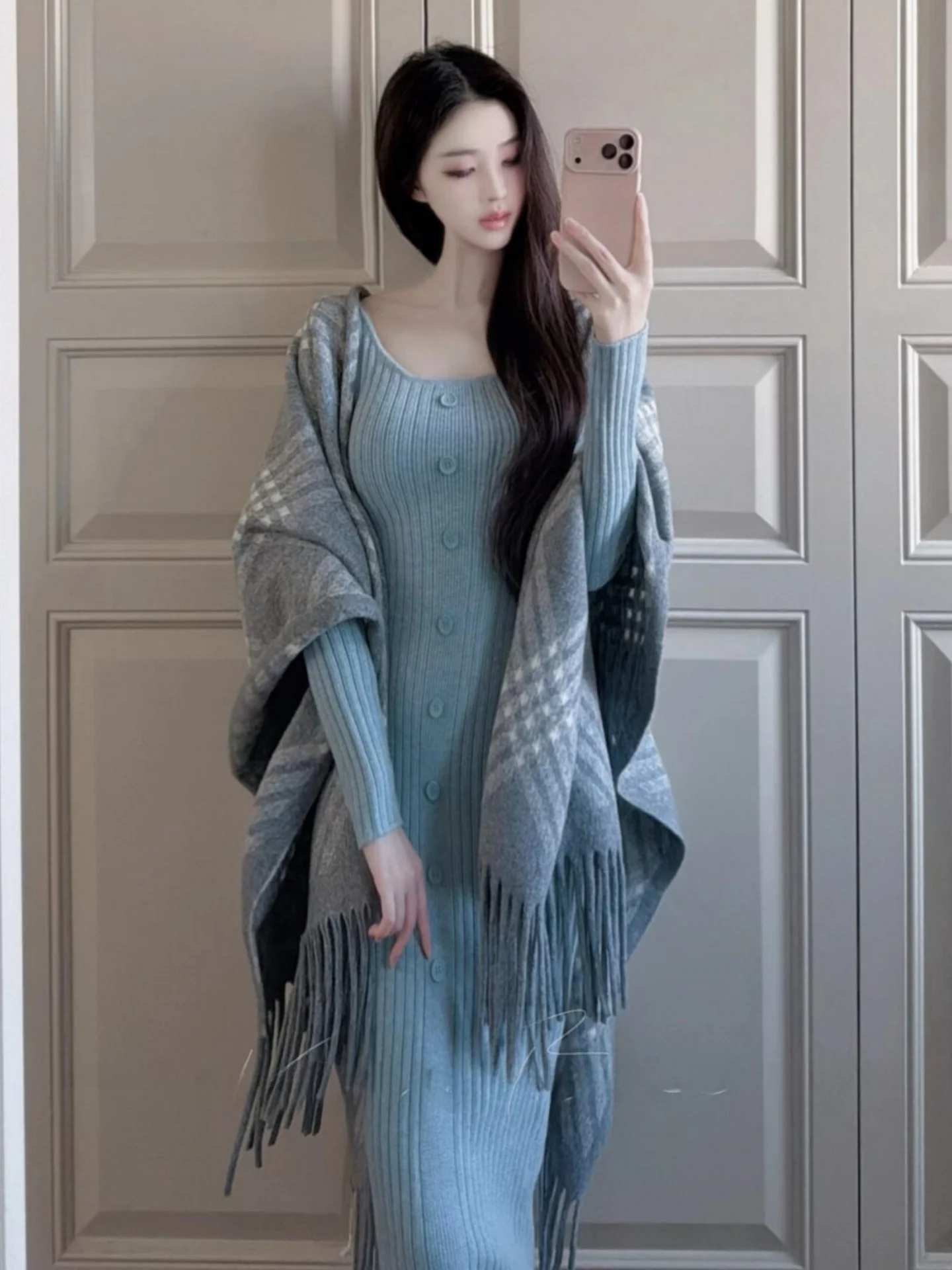 Retro British Style Plaid Shawl Women's Long Sleeve Knitted Dress High-End Feeling Elegance Two-Piece Set Autumn Winter Colle...
Retro British Style Plaid Shawl Women's Long Sleeve Knitted Dress High-End Feeling Elegance Two-Piece Set Autumn Winter Colle...